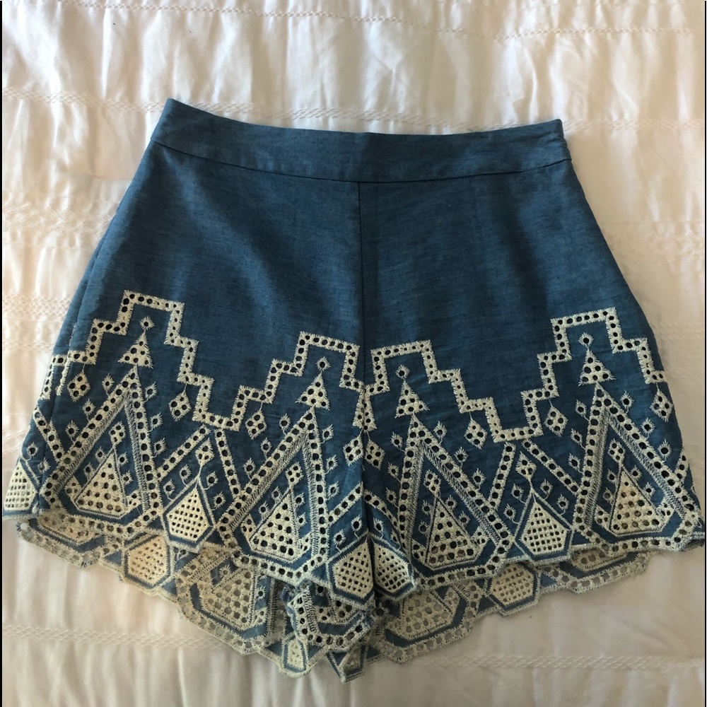 High waisted Gianni Bini shorts